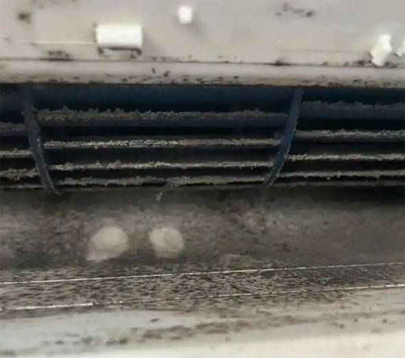 建宁空调吹的风有股烧焦味是怎么回事